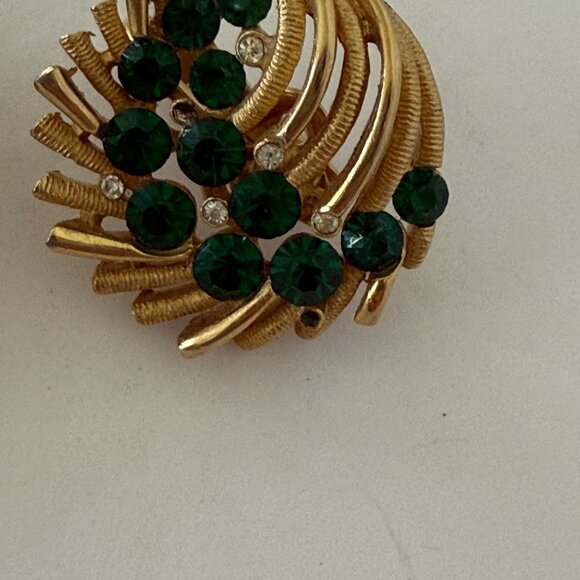 Vintage Trifari Gold-Tone Brooch ONE Clip-On Earring Green Clear Rhinestones - Picture 5 of 6